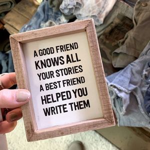 BEST FRIEND Farmhouse Wooden Tiny Decor Sign